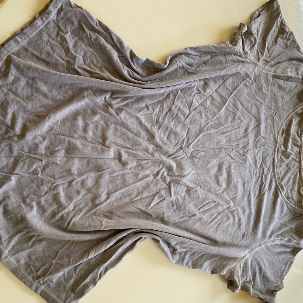 Lululemon crew neck shirt